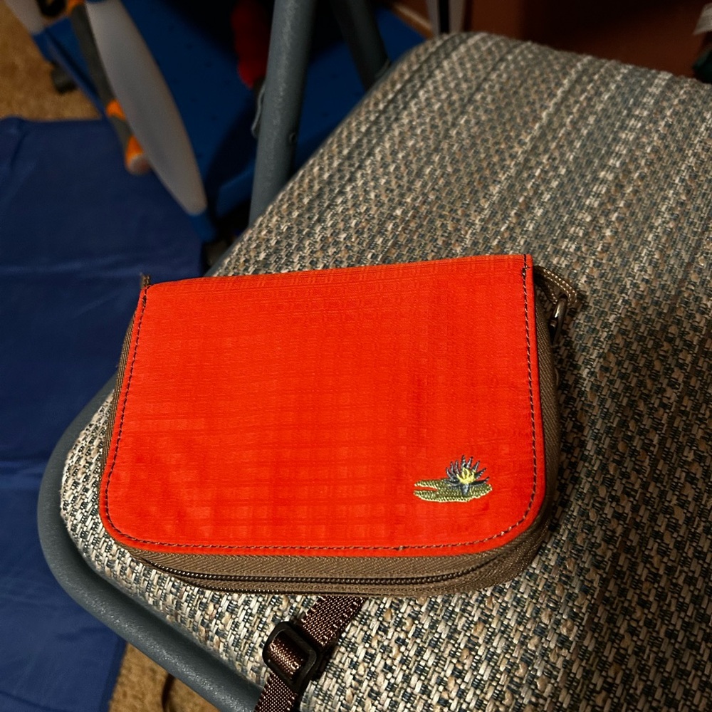 Lily pond crossbody wallet